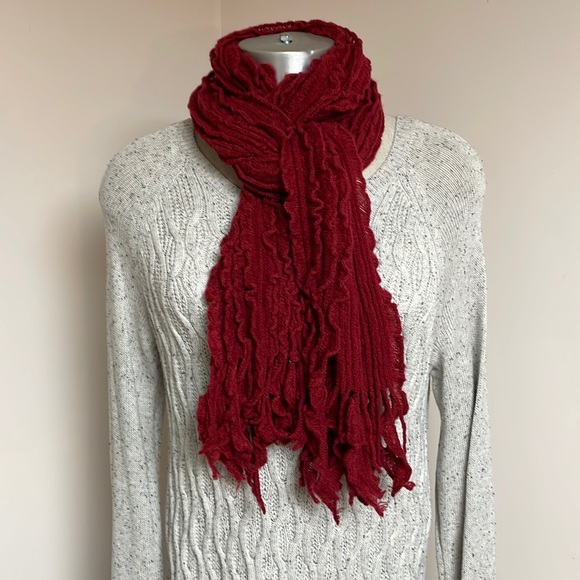 Accessories - Red frilly scarf